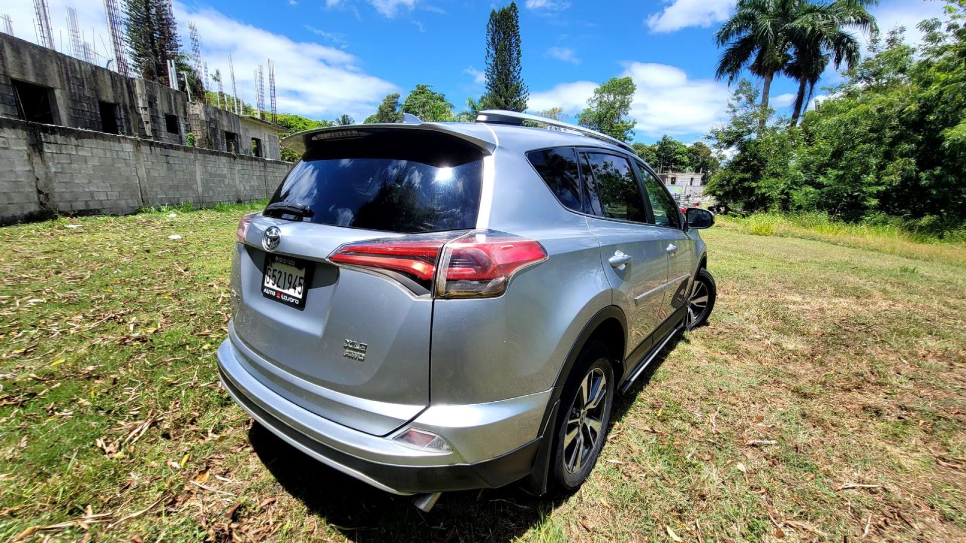 Toyota RAV4 XLE 2018